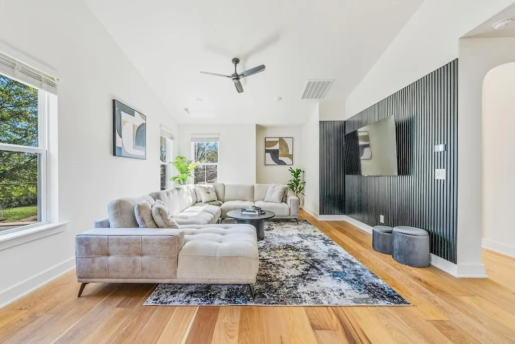 Holiday home Modern 4Br Retreat In Uptown! Villa Charlotte