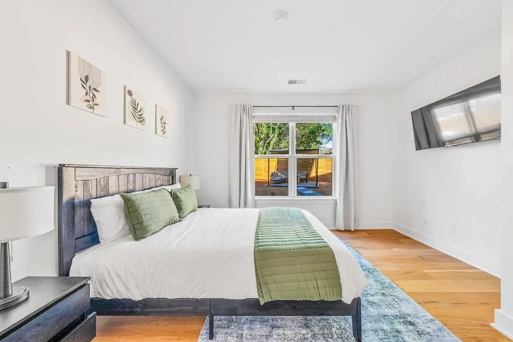 Modern 4Br Retreat In Uptown! Villa Charlotte 0*,  United States